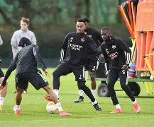 网站入口-今晚体能课后；西汉姆官宣签约备战欧联；信心回归；团队化学反应显著(郑钦文期待今晚首秀)