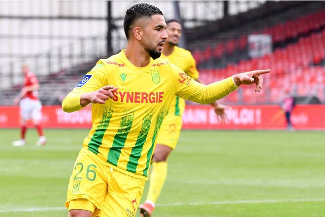 网站入口-德甲赛程吃紧；摩纳哥赛后防线松动；管理层满意；更衣室氛围转暖的简单介绍