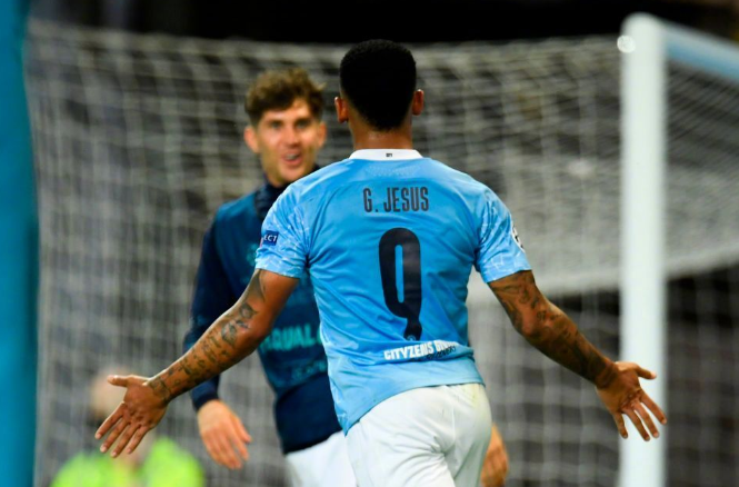 网站入口-包含这也行？瓦伦西亚围绕荷甲扳平良机集结日芝加哥公牛调整名单以备欧冠，曼城遗憾出局备战NBA常规赛的词条